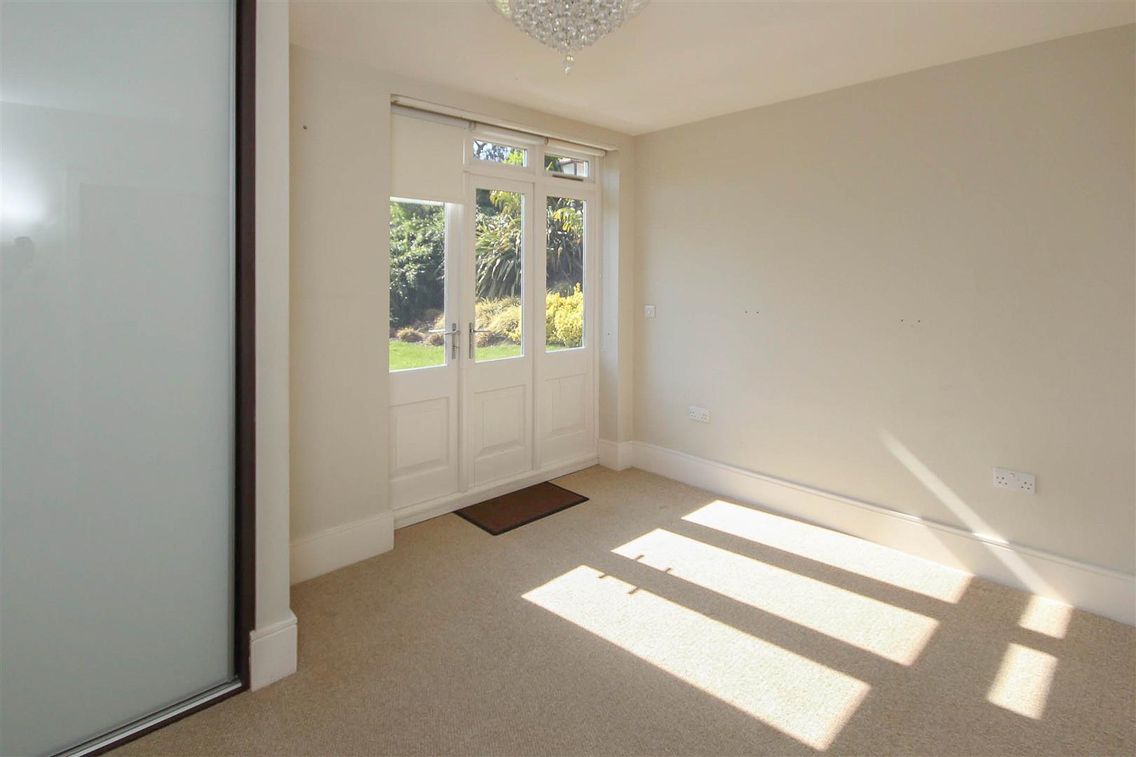 The Galleries, Brentwood Keith Ashton